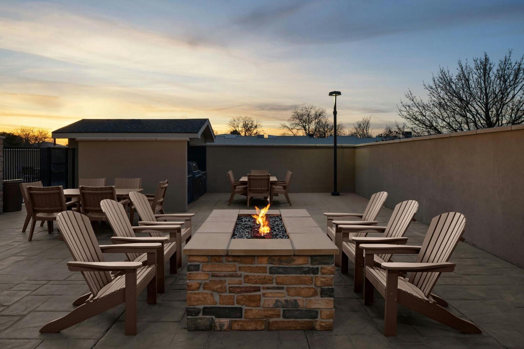 Towneplace Suites By Marriott Carlsbad Esterno foto